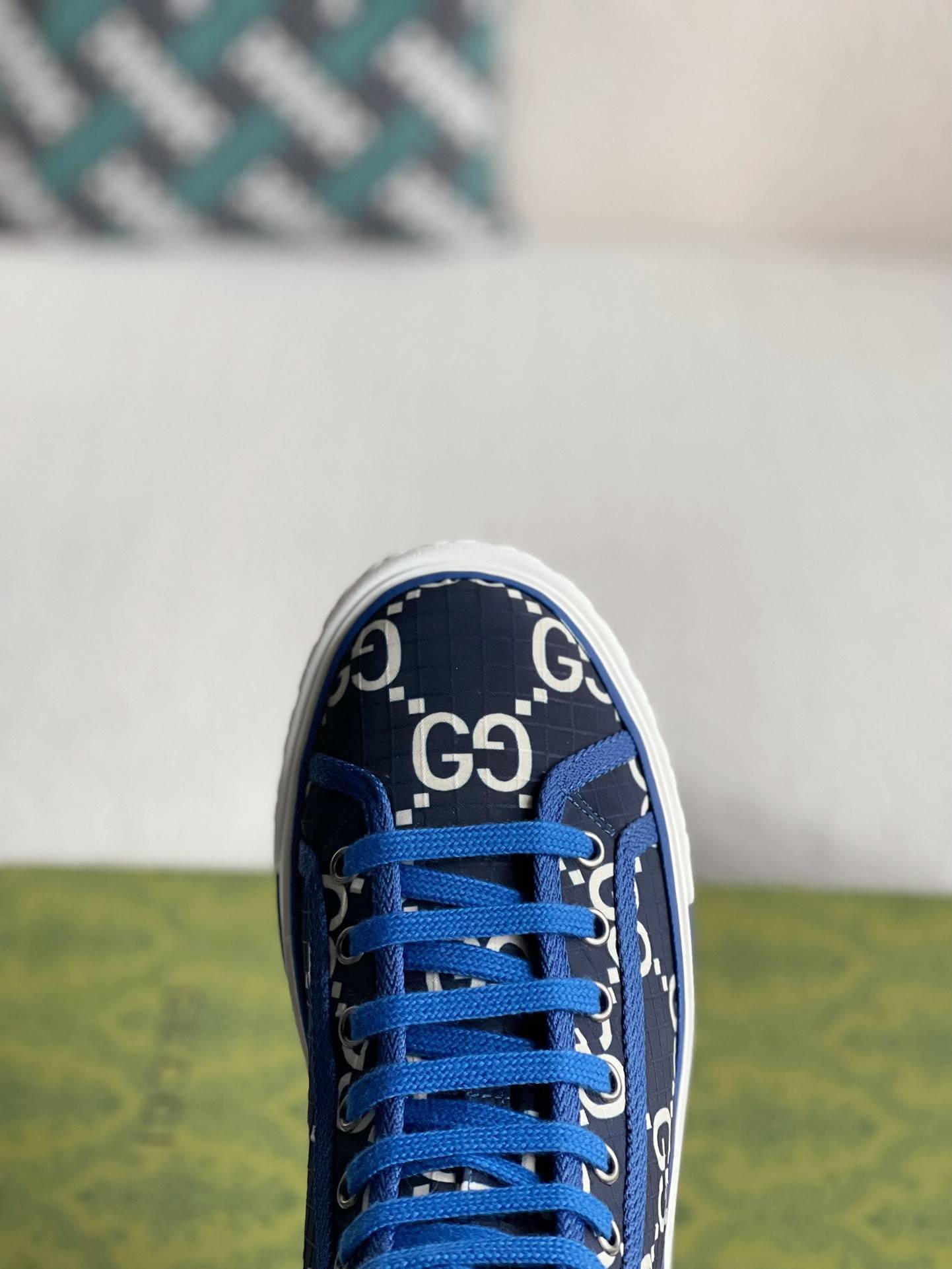 GU*IHigh-top shoes