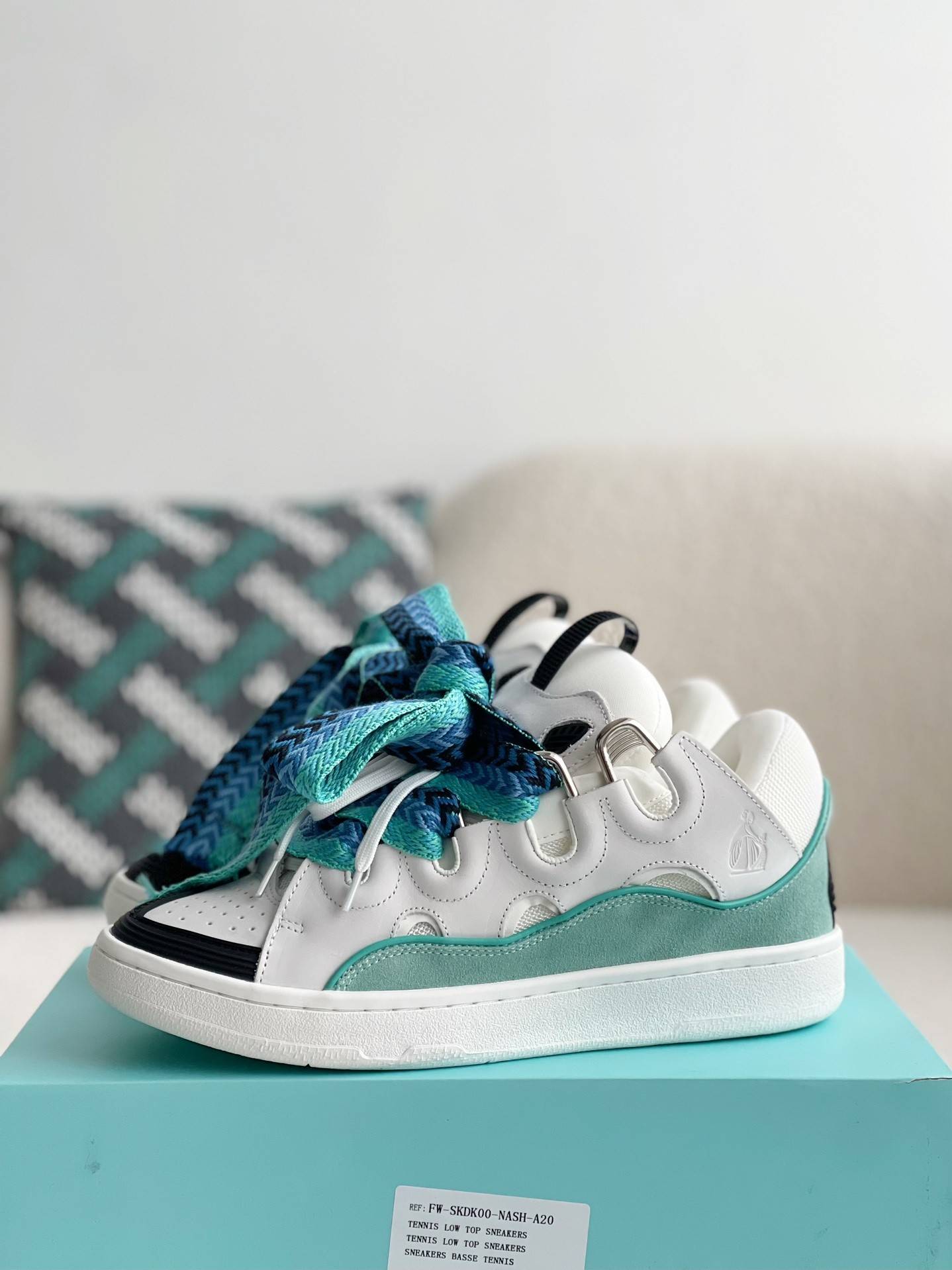 LA*N Sneaker