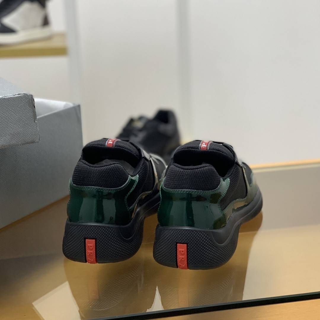 P*DA Sneakers