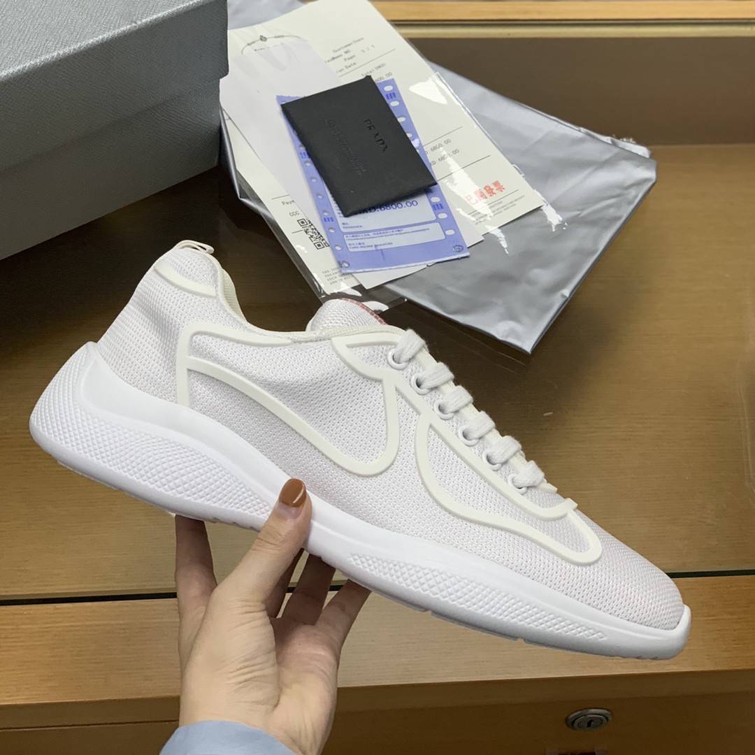 P*DA Sneakers
