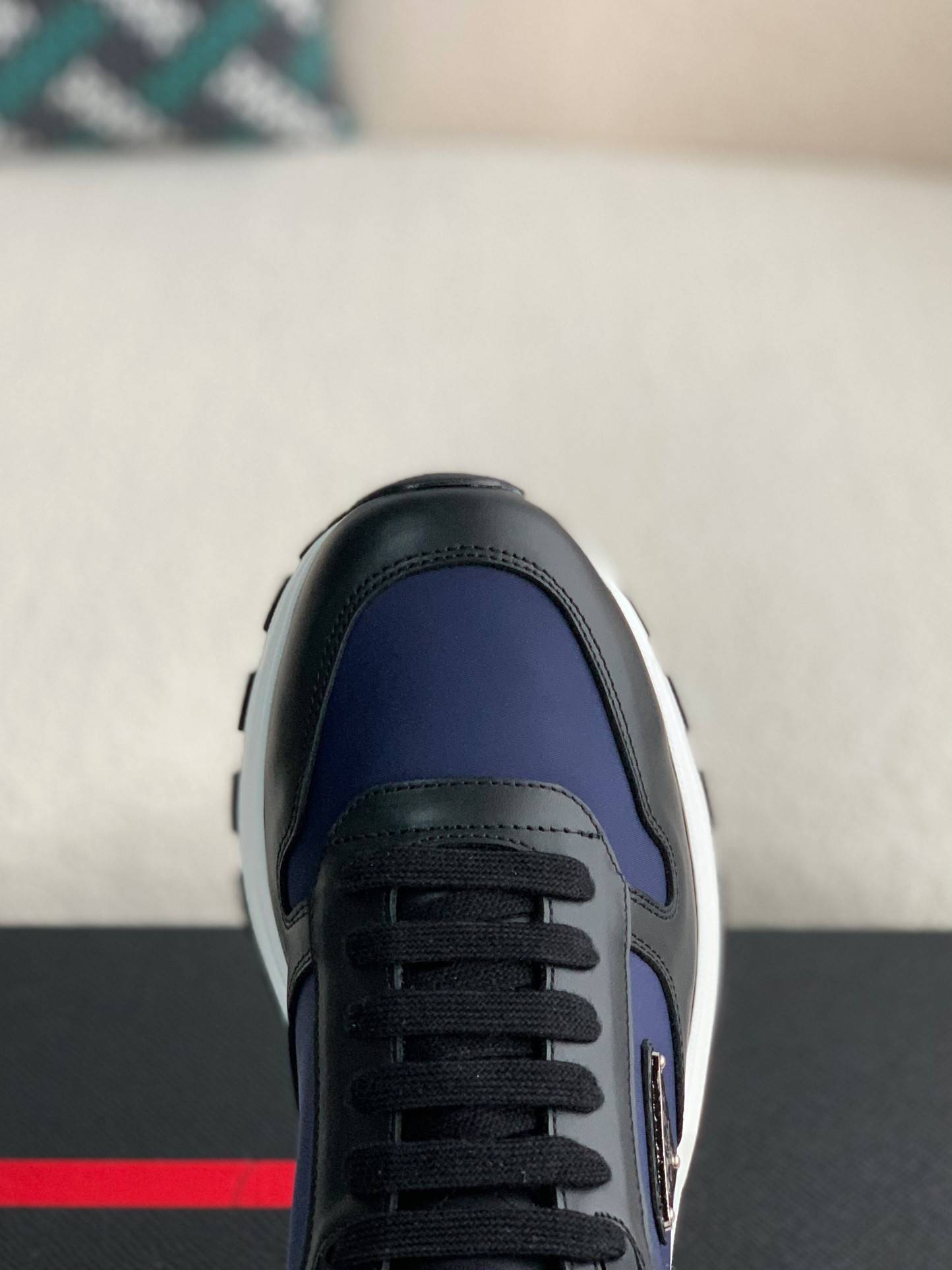 P*DA Sneakers