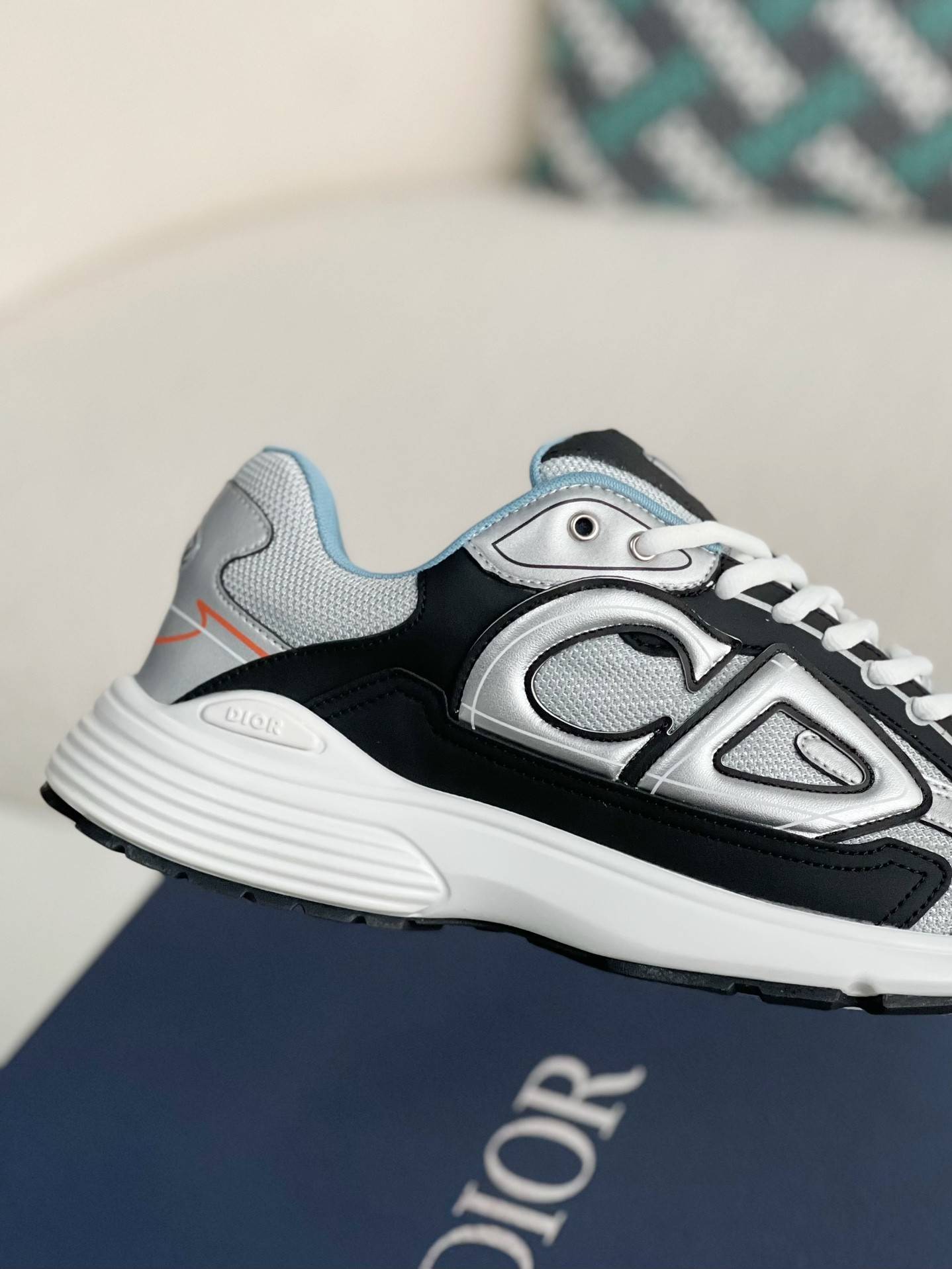 D*OR B30 New Sneaker