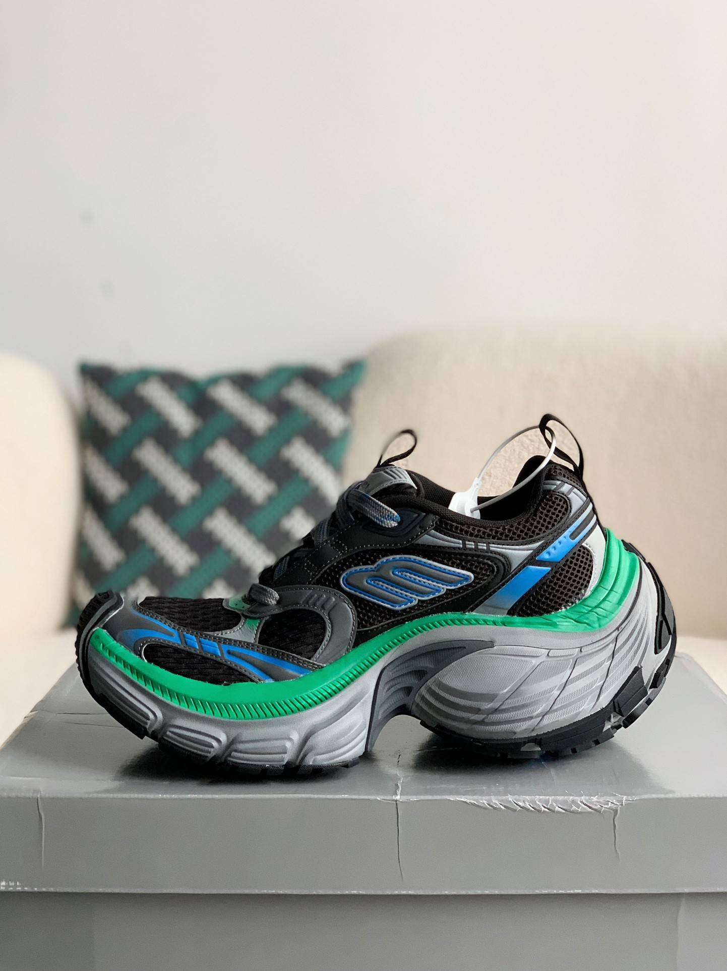BLCG Runner Sneaker