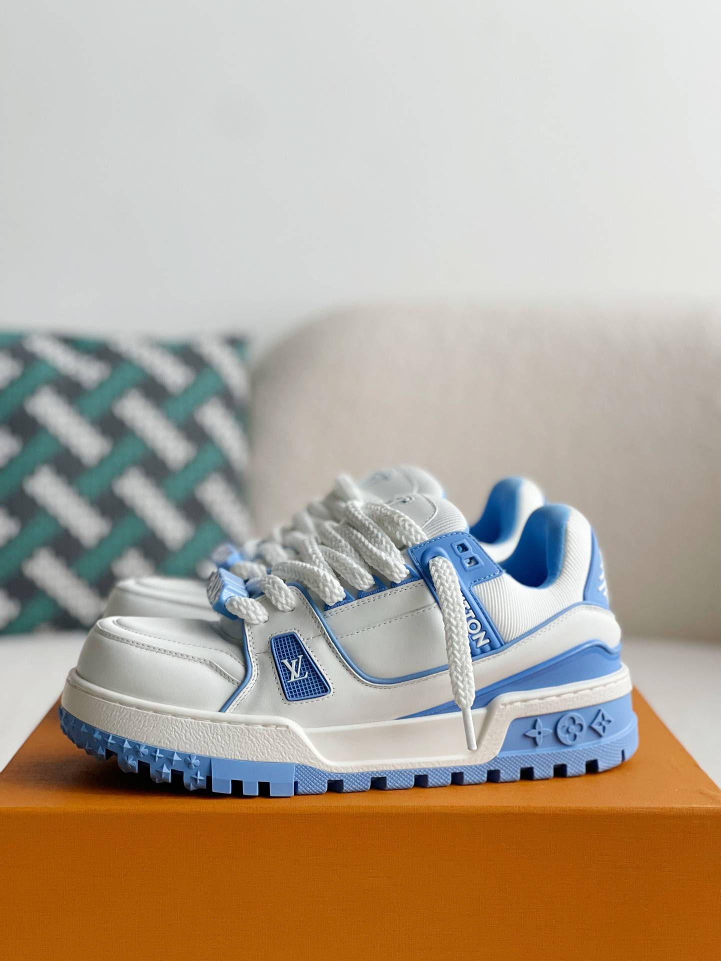 L*V TRAINER MAXI  SNEAKERS