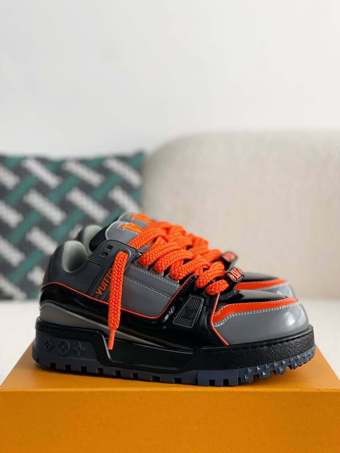 L*V TRAINER MAXI  SNEAKERS