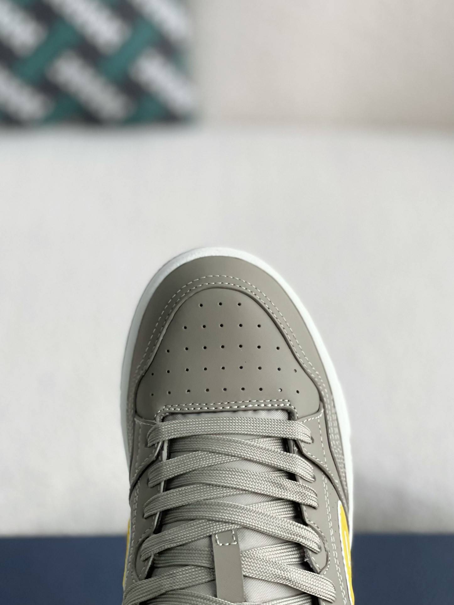 D*OR B57 Sneakers
