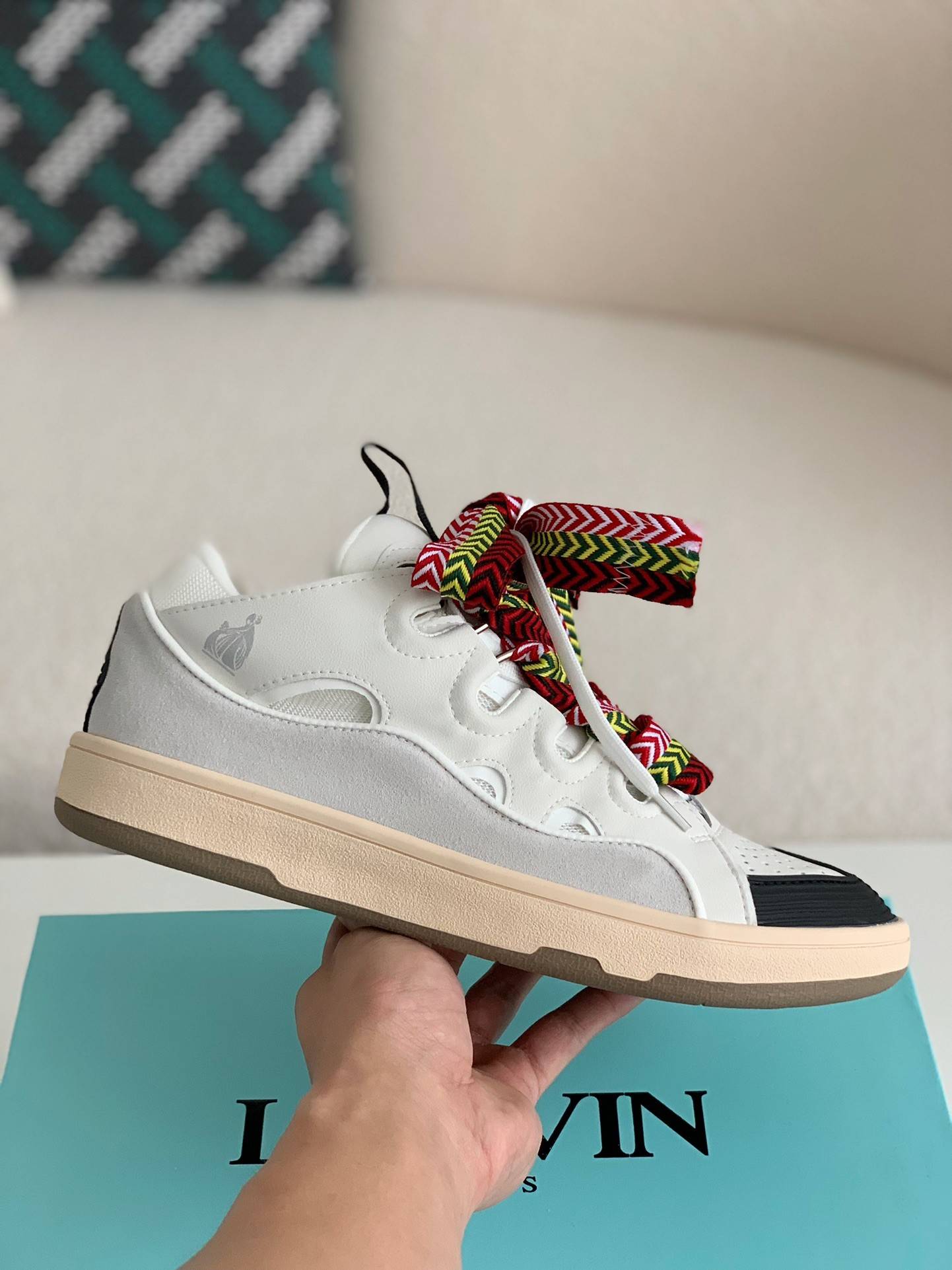 LA*N Sneaker