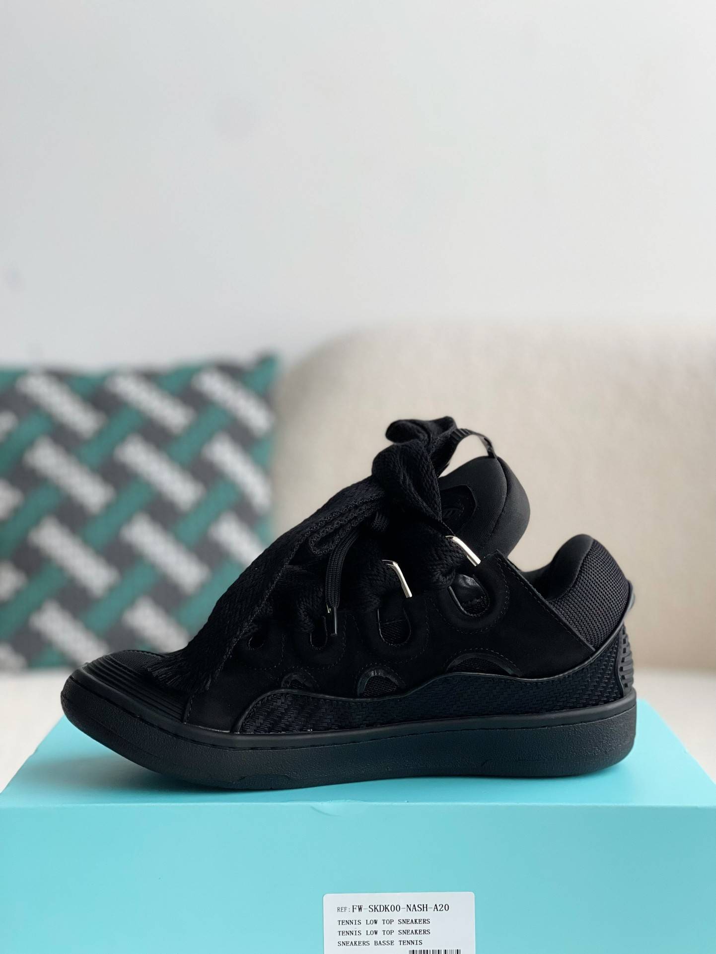 LA*N Sneaker