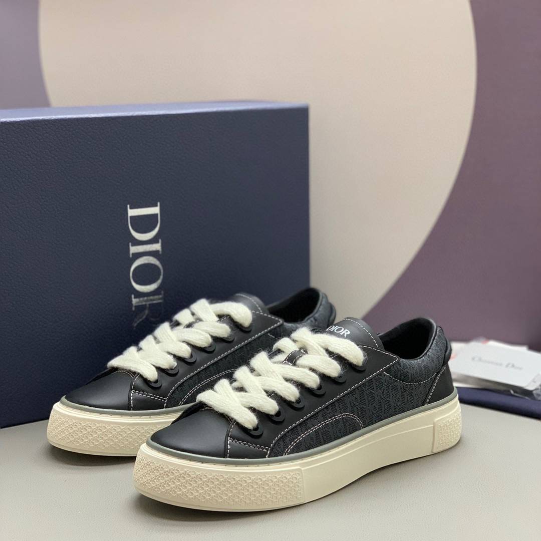 D*OR New B33 Sneaker