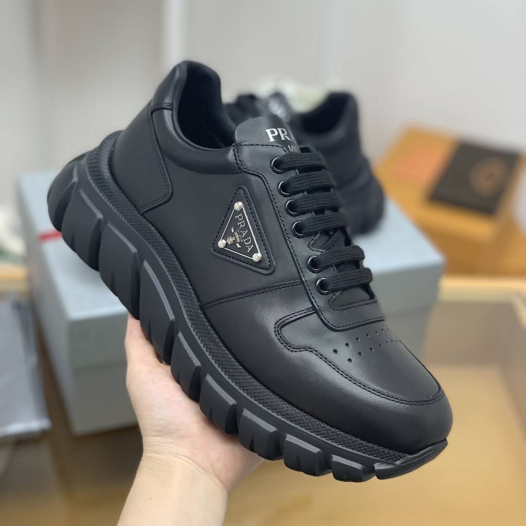 P*DA Sneakers