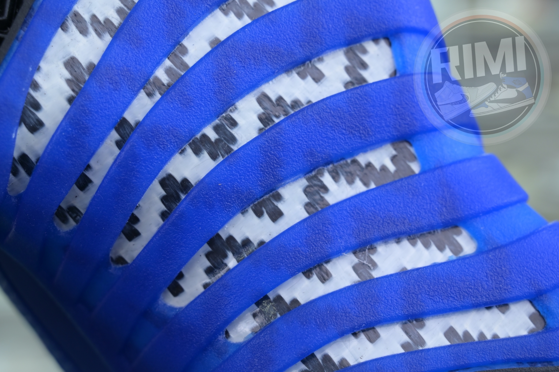 Jordan 12 Retro Blueberry CT8013-140