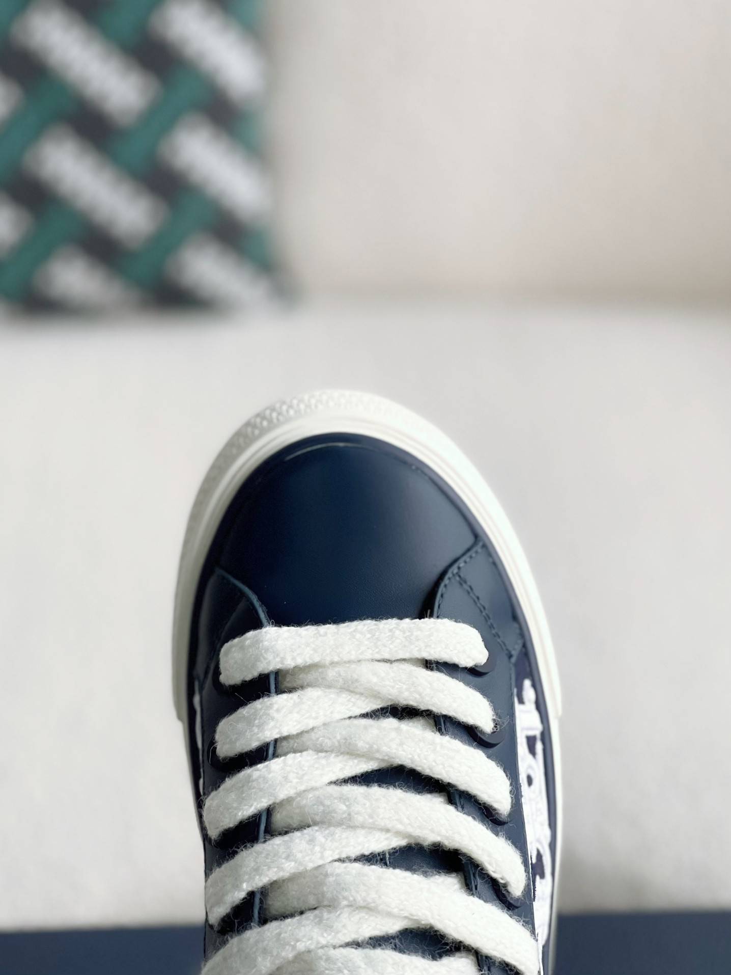 D*OR New B33 Sneaker