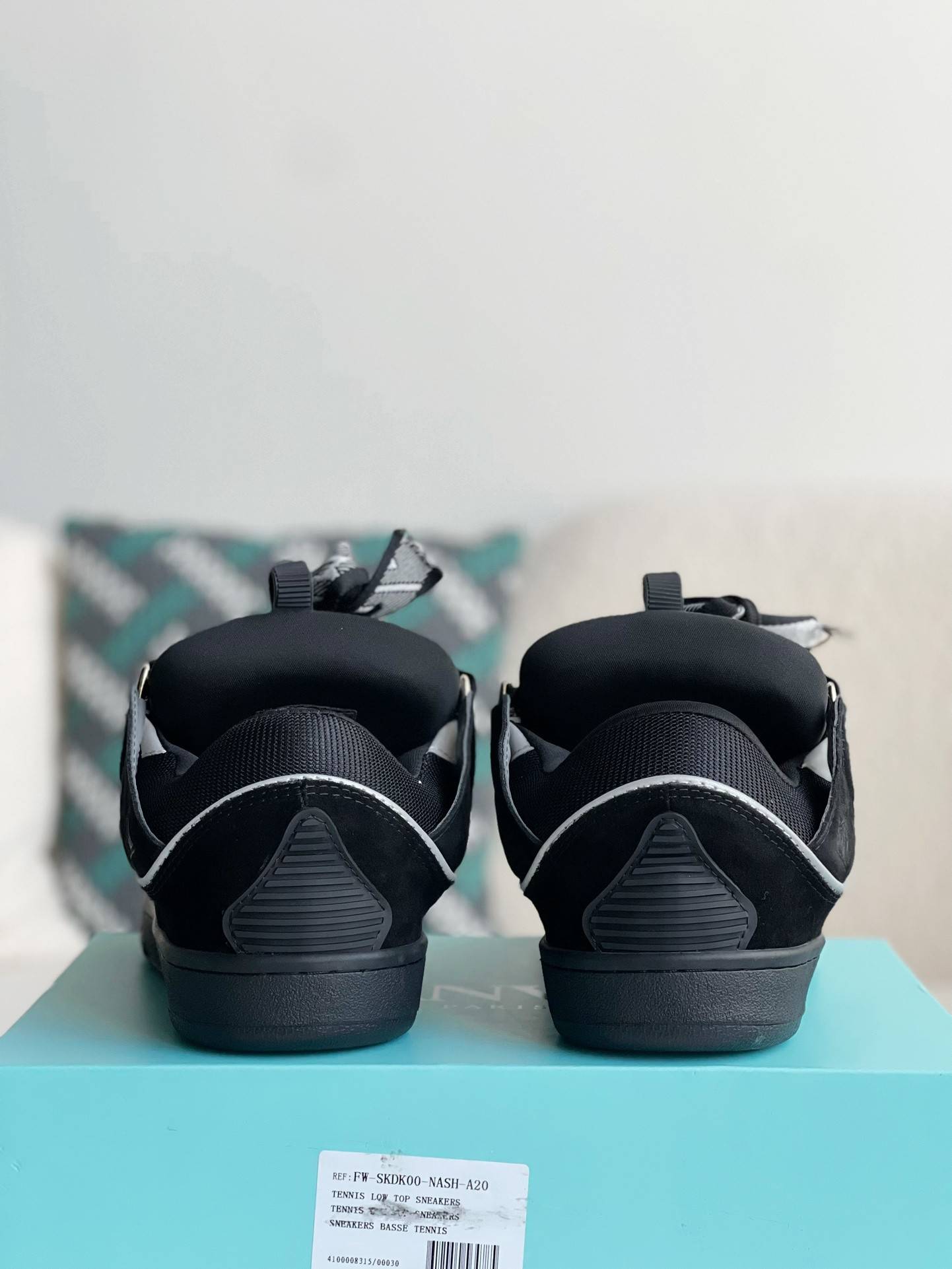 LA*N Sneaker