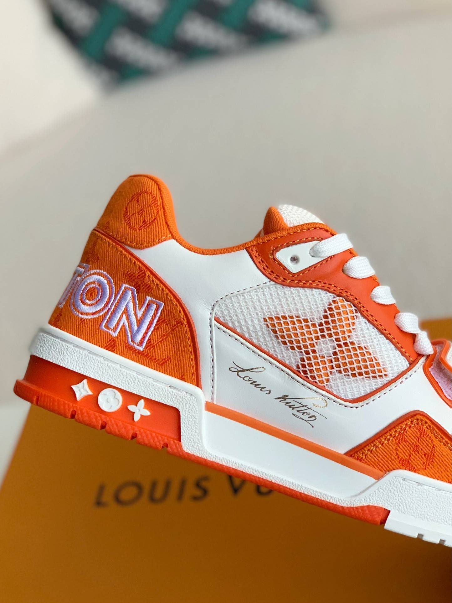 L*V Trainer Sneakers Top quality