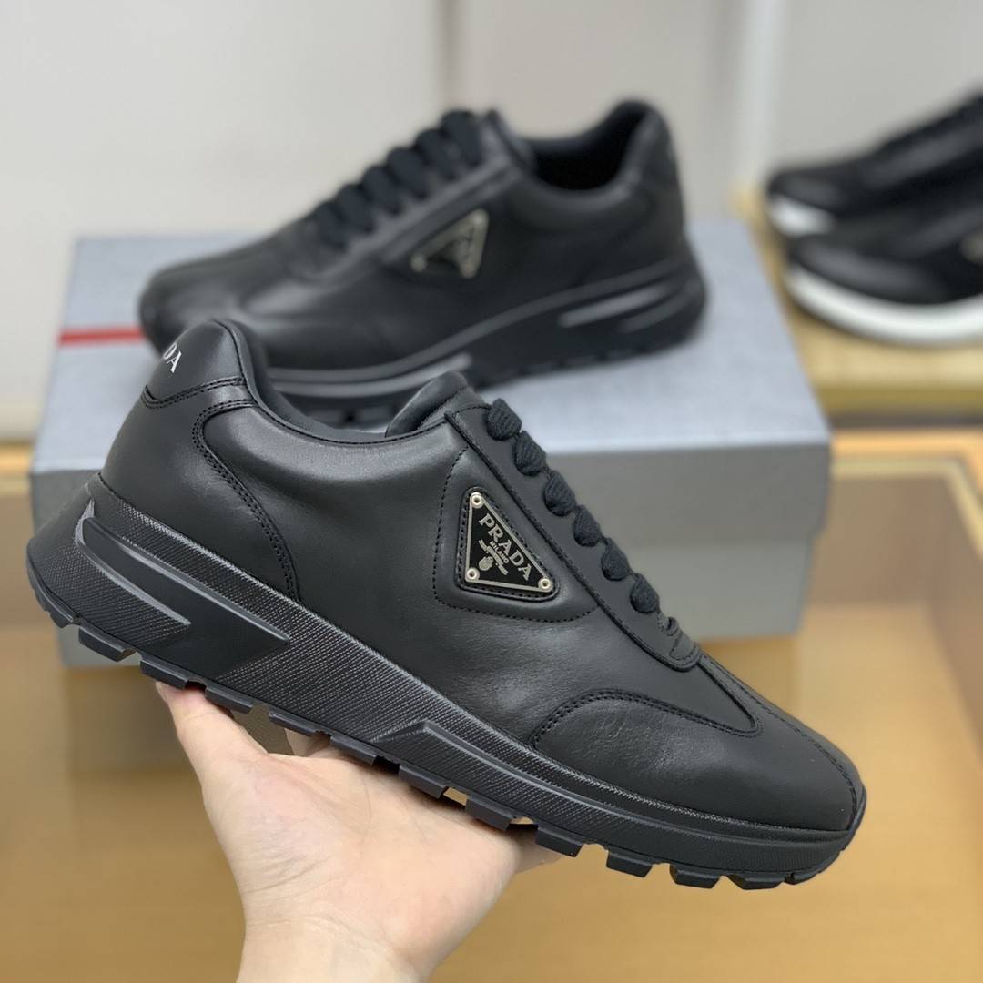 P*DA Sneakers