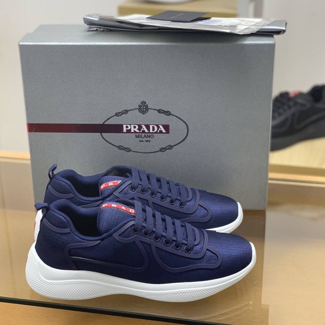 P*DA Sneakers