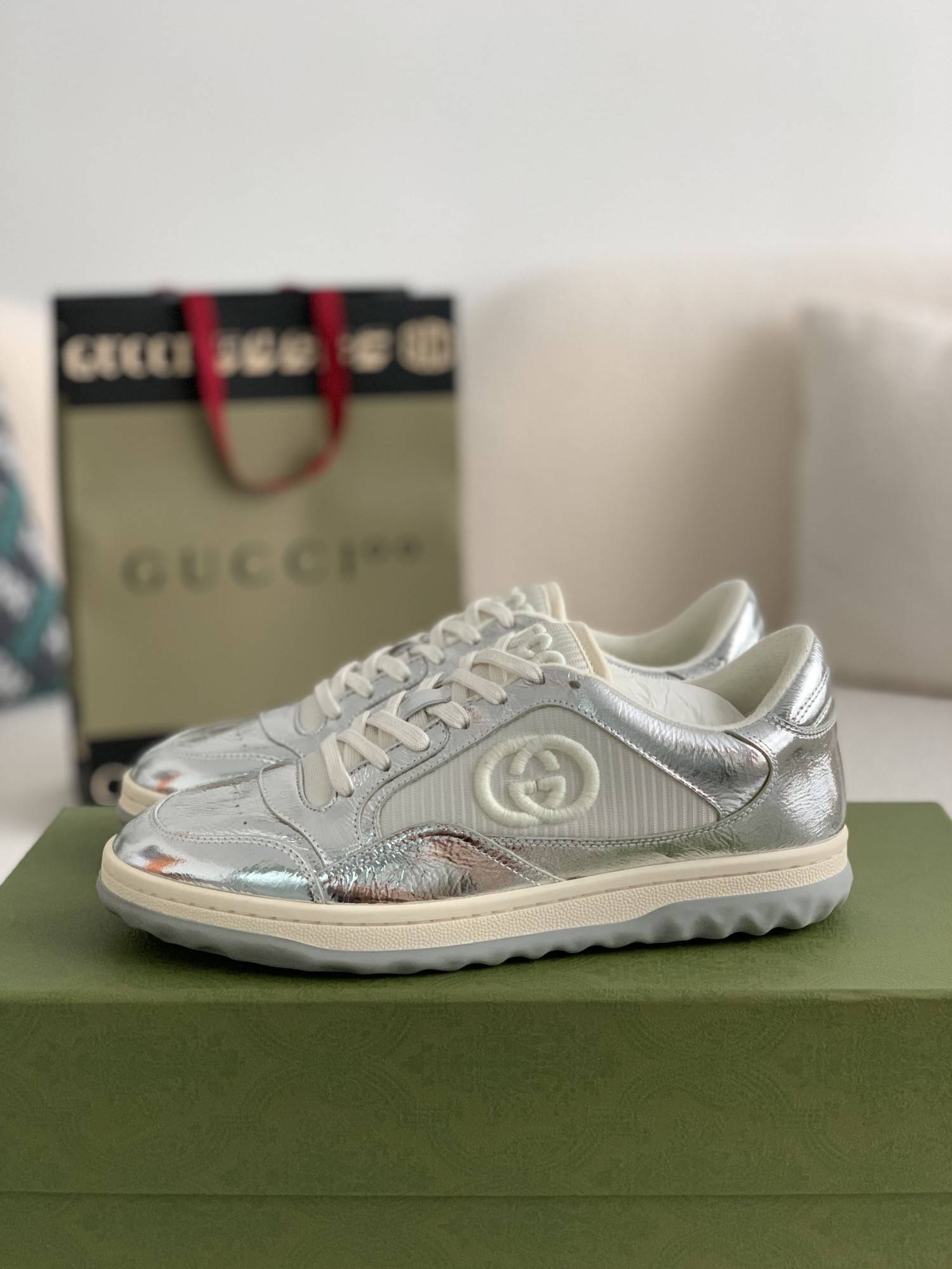 GU*IMac80 Sneakers