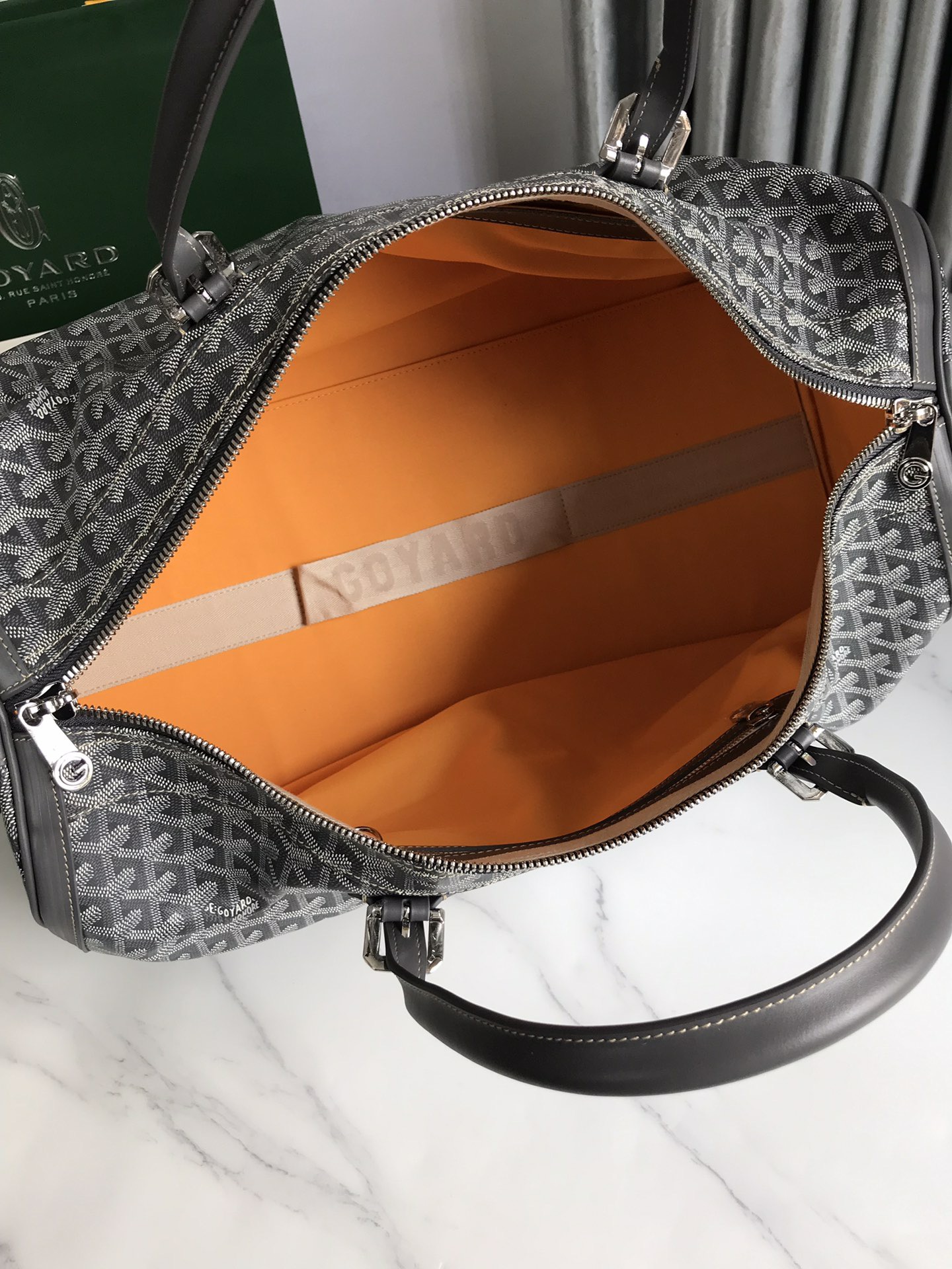 Goyard travel bag fitness bag, top quality! Size: 48 * 23 * 24cm