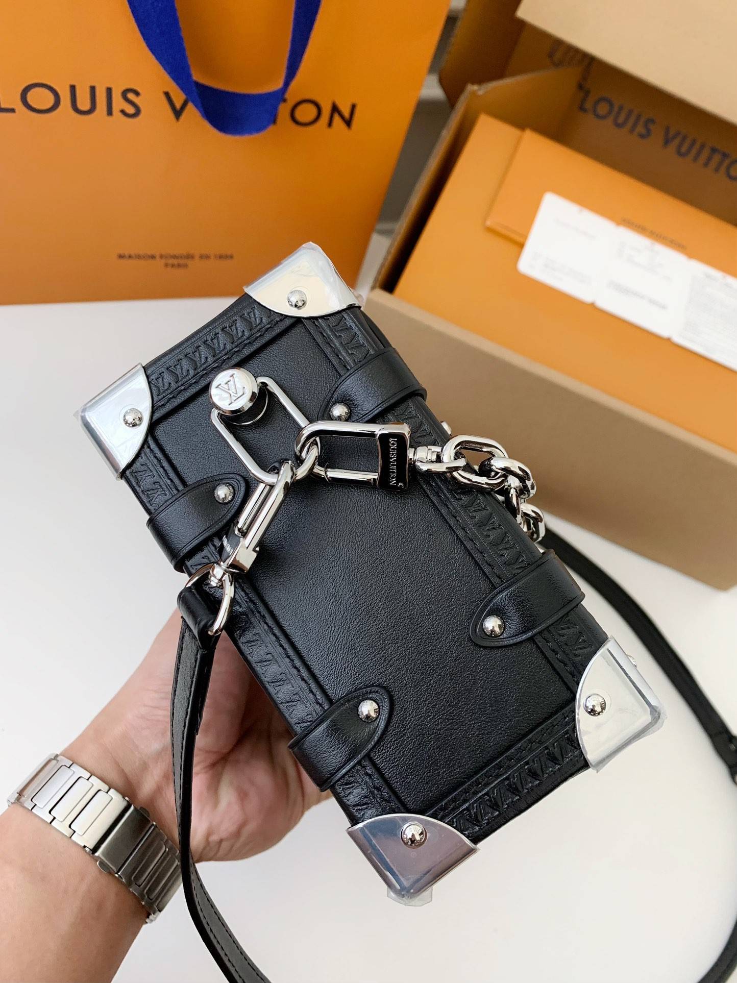 L*V New SIDE TRUNK full leather medium size handbag  M11350  Size：21*14*6cm