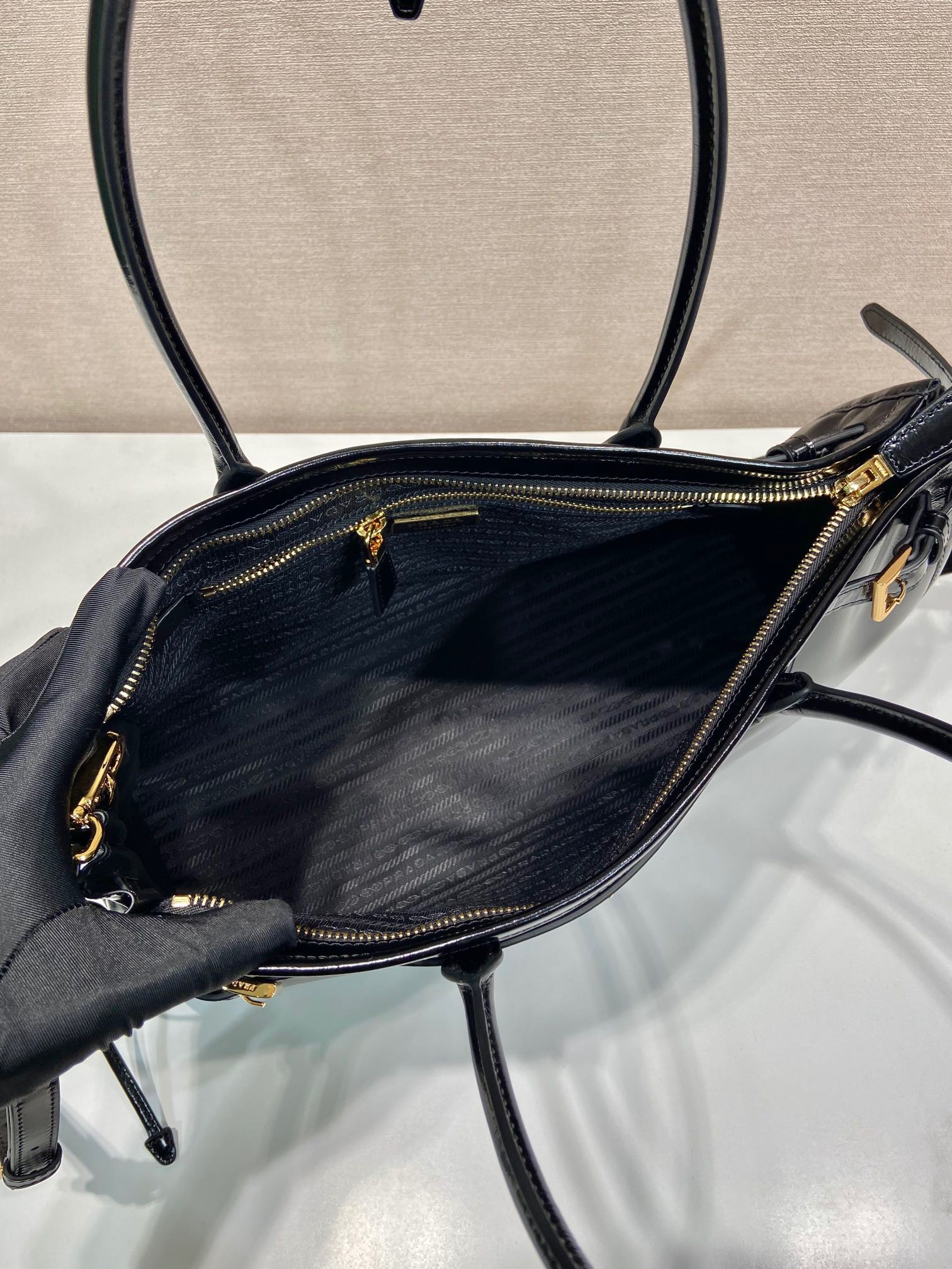 Pr*da Bonnie large leather handbag