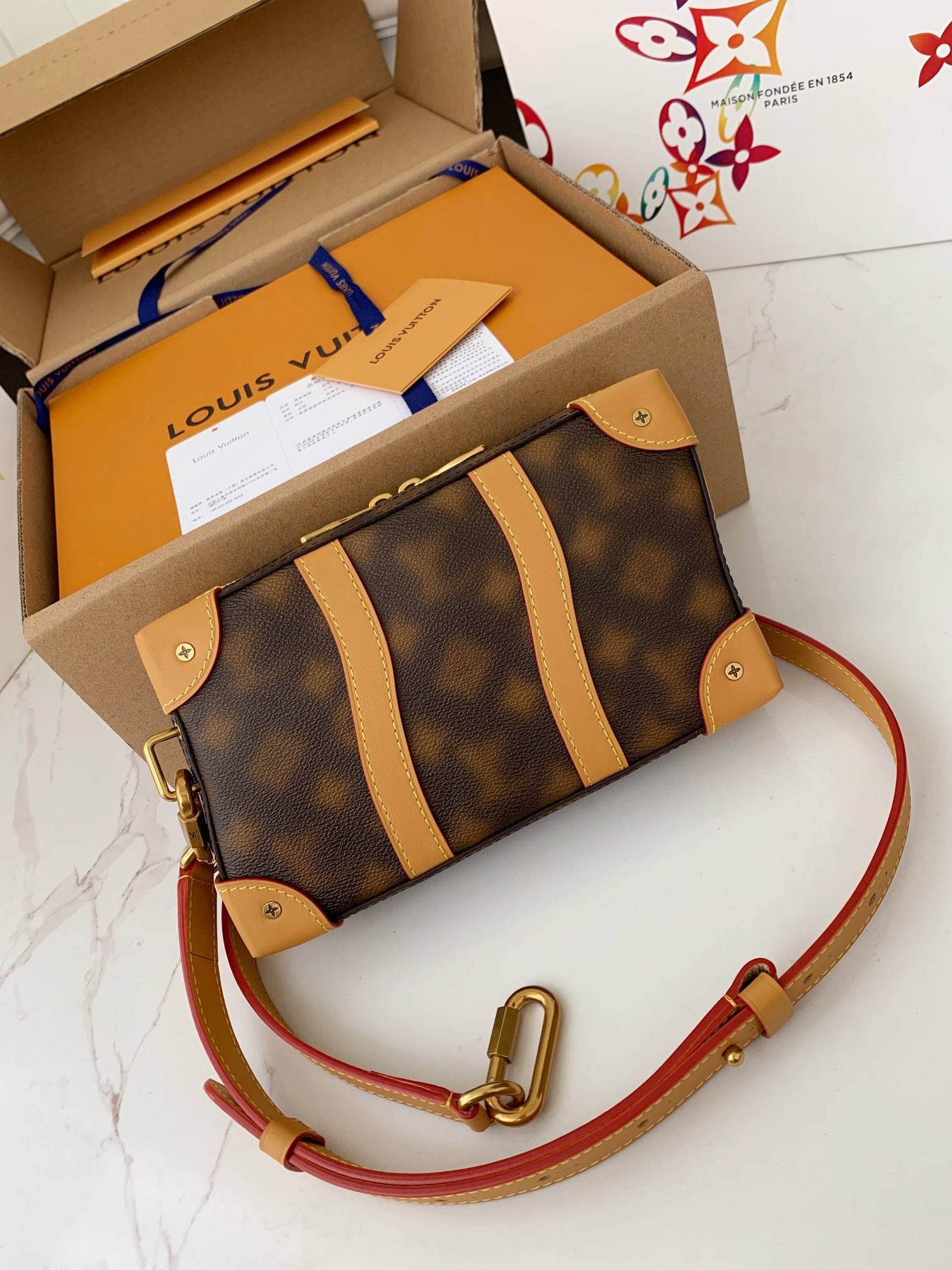 L*V SOFT TRUNK frame M81580 SIZE:22.5*14*5cm