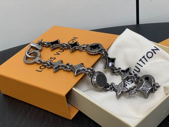 LV Bracelet 02lyh1029  2775834