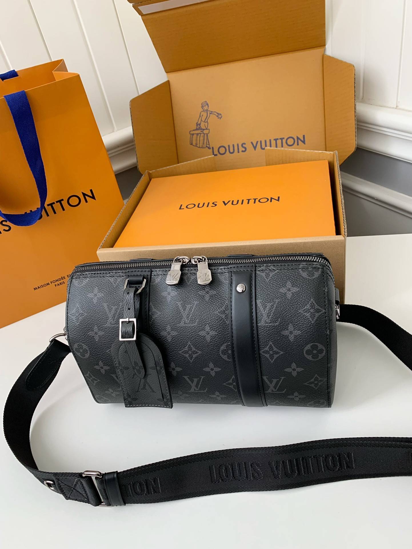 L*V CITY KEEPALL Men