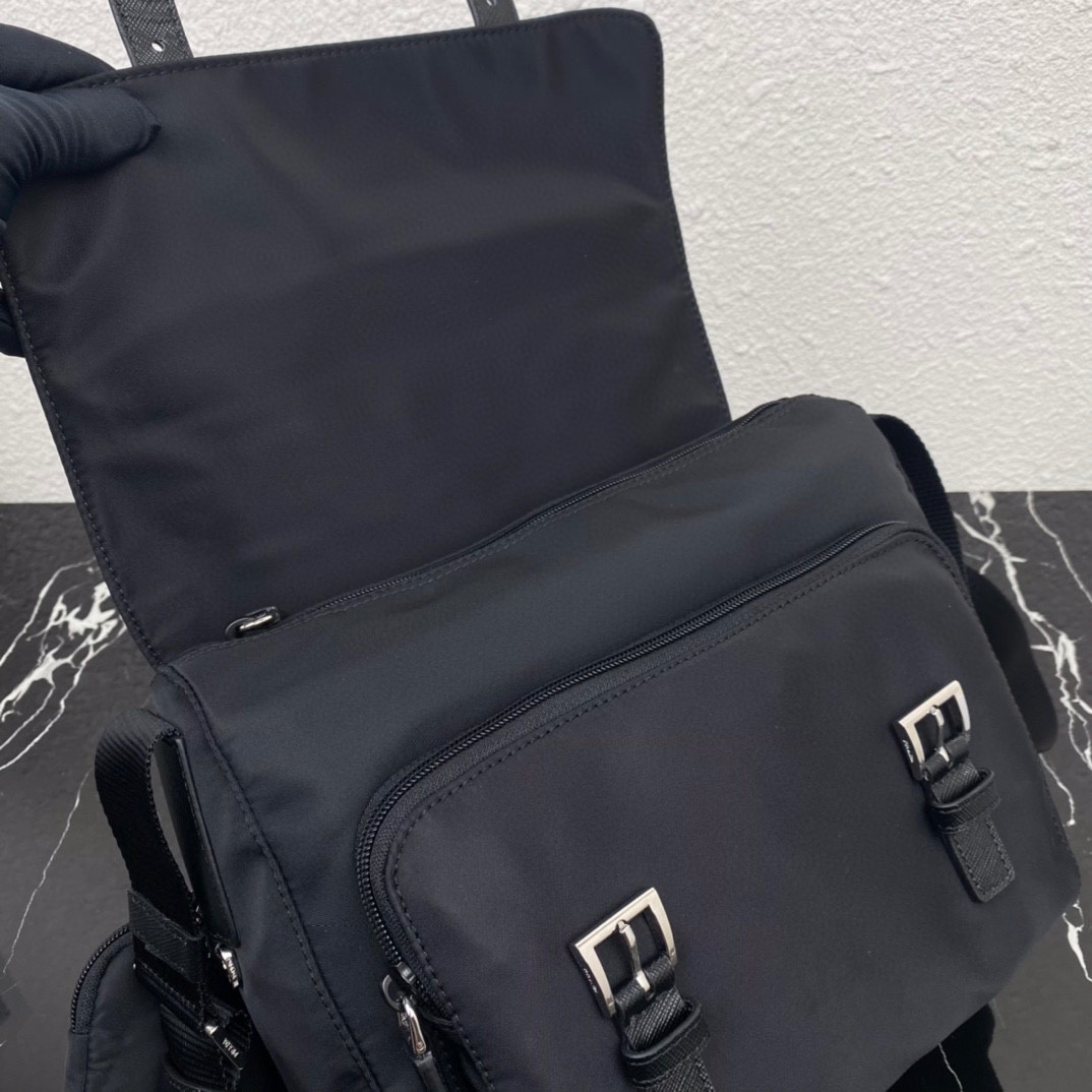 Prada Mailbag