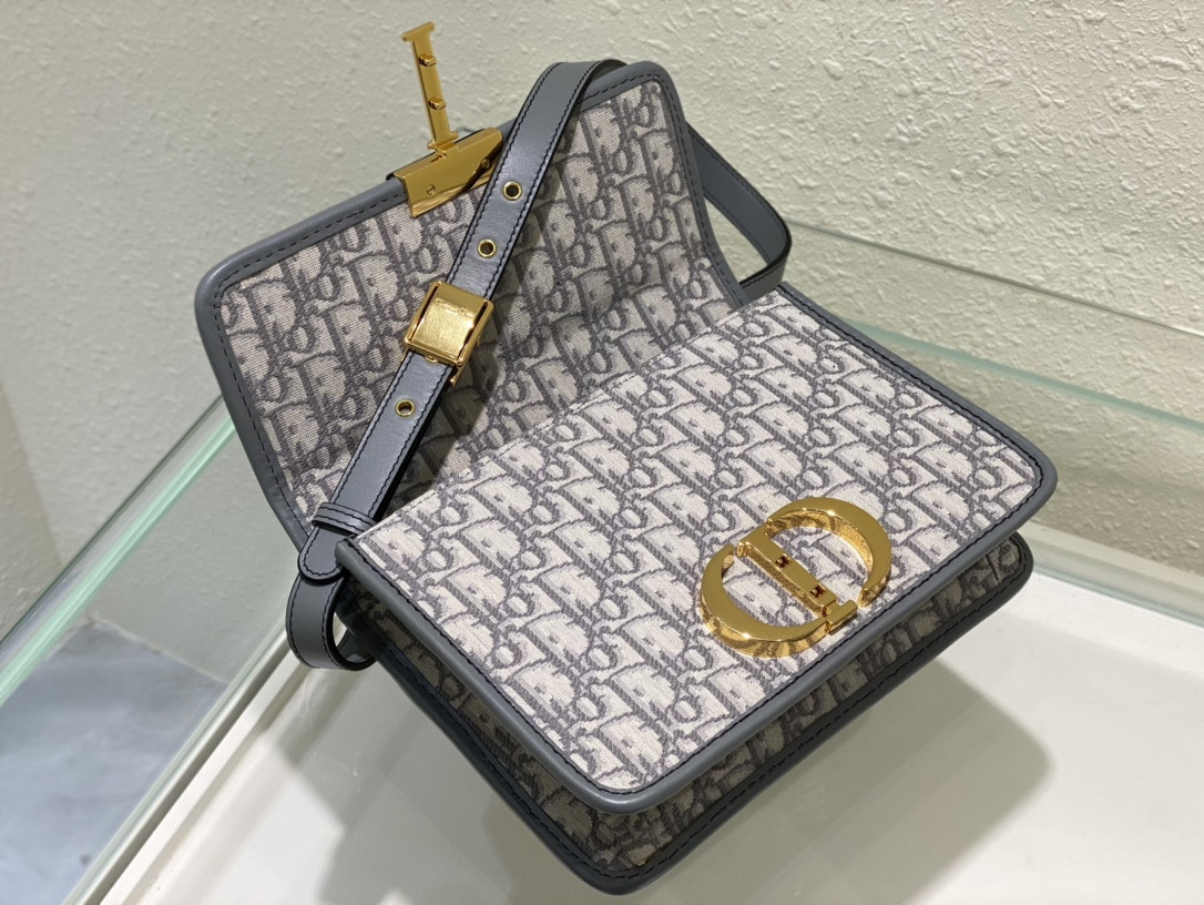 30 Montaigne Bag