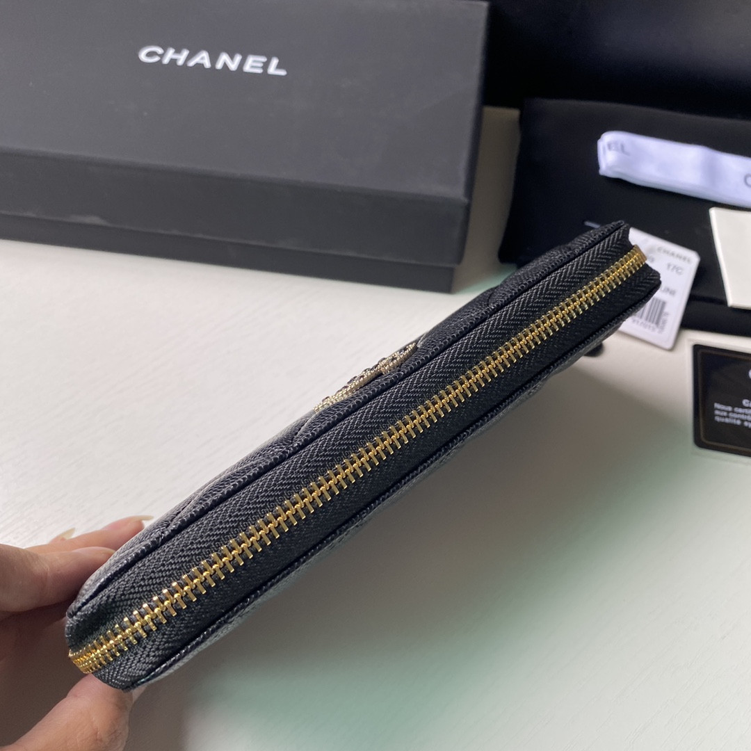 Chanle Zipped Wallet