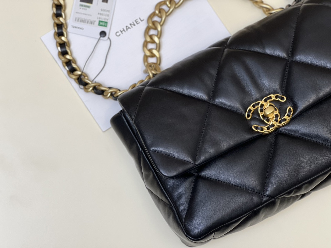 Chanle 19 Handbag