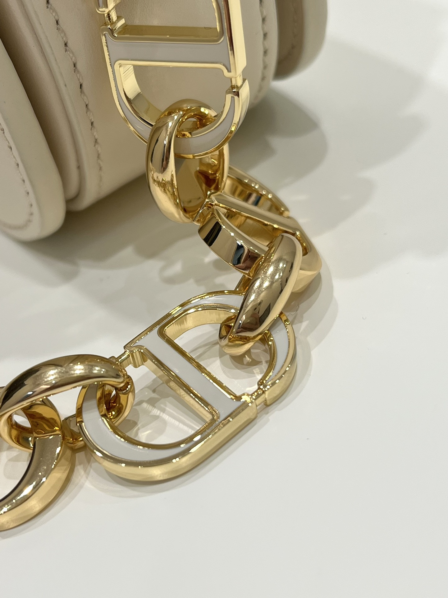 30 Montaigne Bag