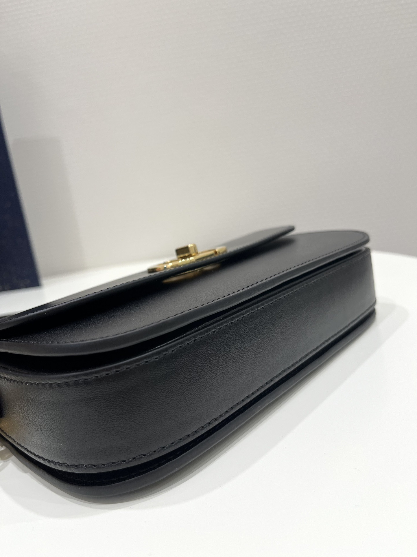 30 Montaigne Bag