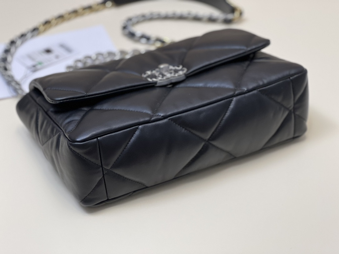 Chanle 19 Handbag