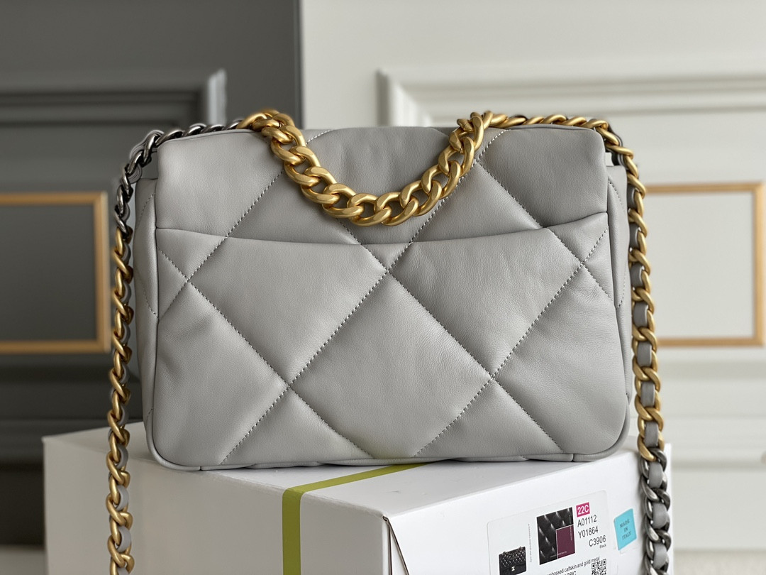 Chanle 19 Handbag