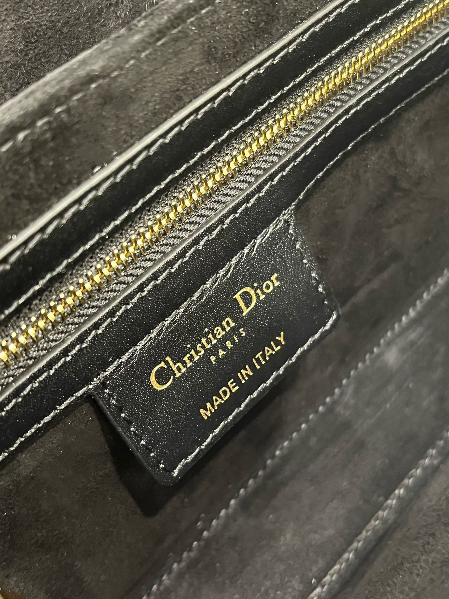 30 Montaigne Bag