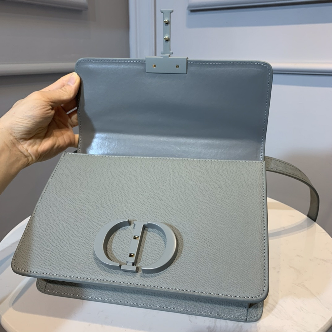 30 Montaigne Bag
