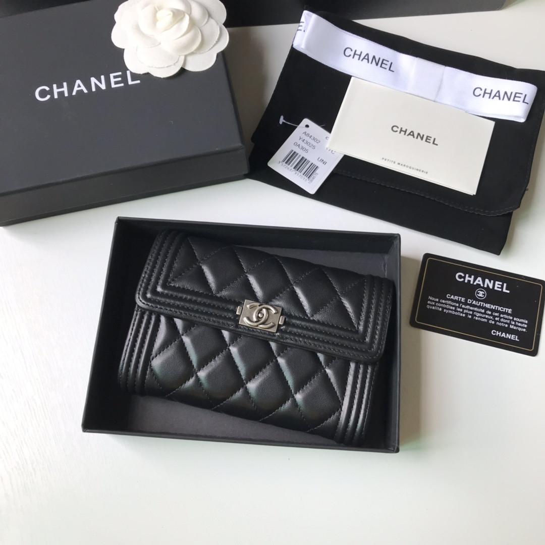 Chanle Flap Wallet