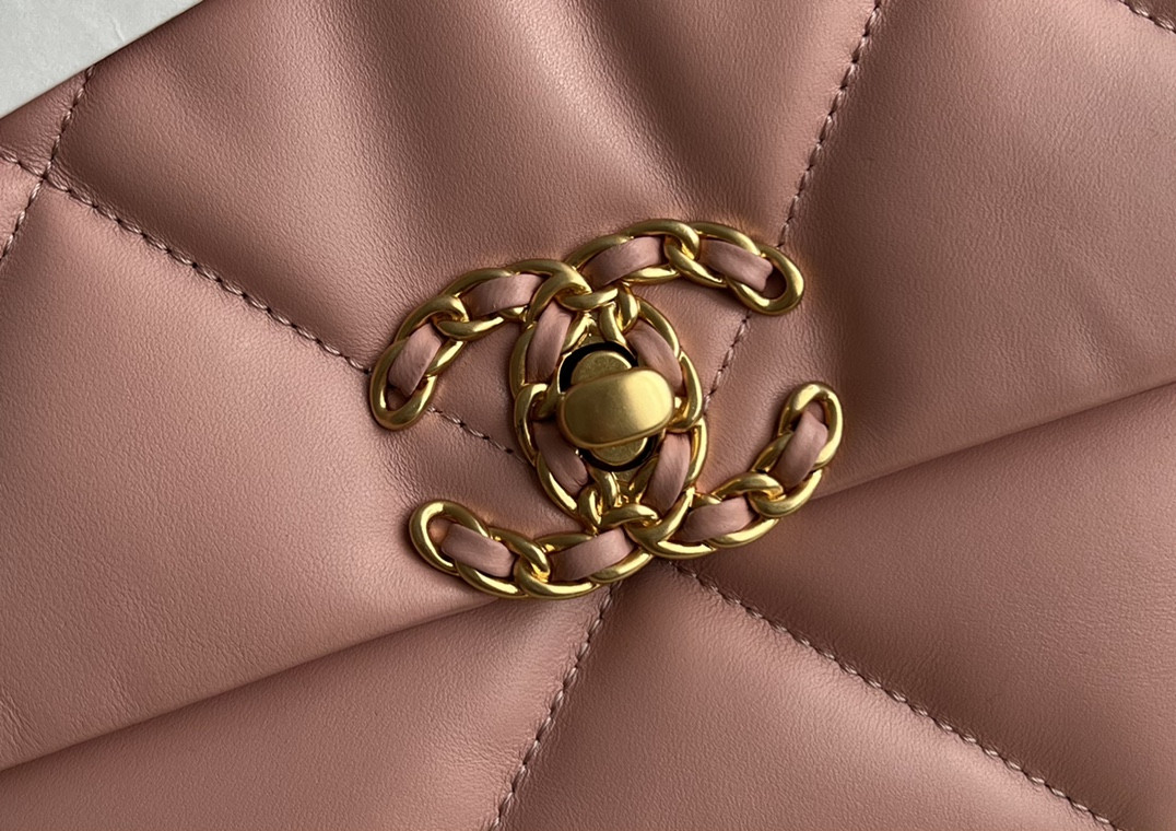 Chanle 19 Handbag