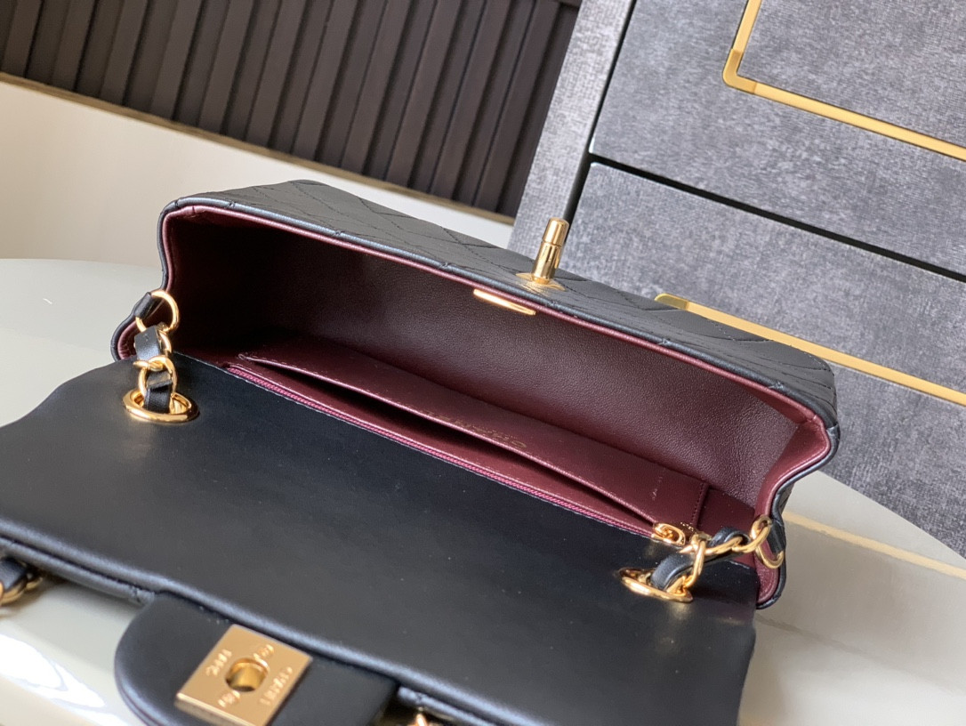 Chanel Cf Bag 20cm