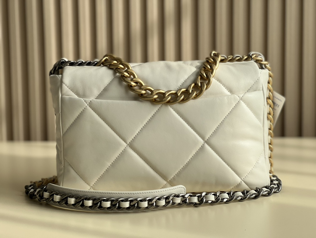 Chanle 19 Handbag