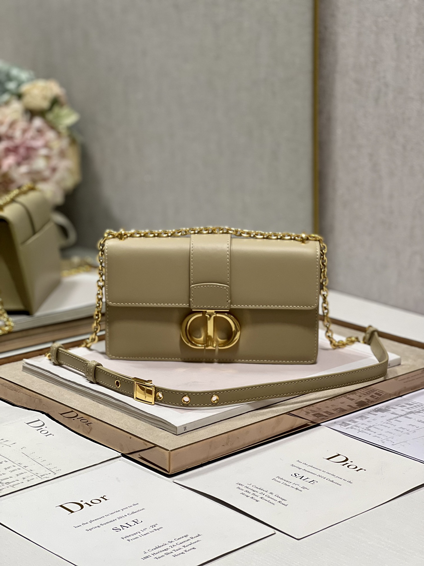 30 Montaigne East-west Bag With Chain