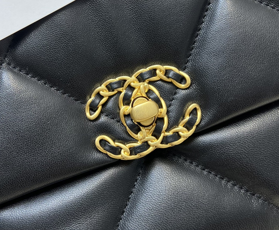 Chanle 19 Handbag
