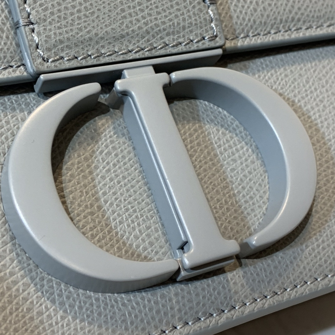 30 Montaigne Bag