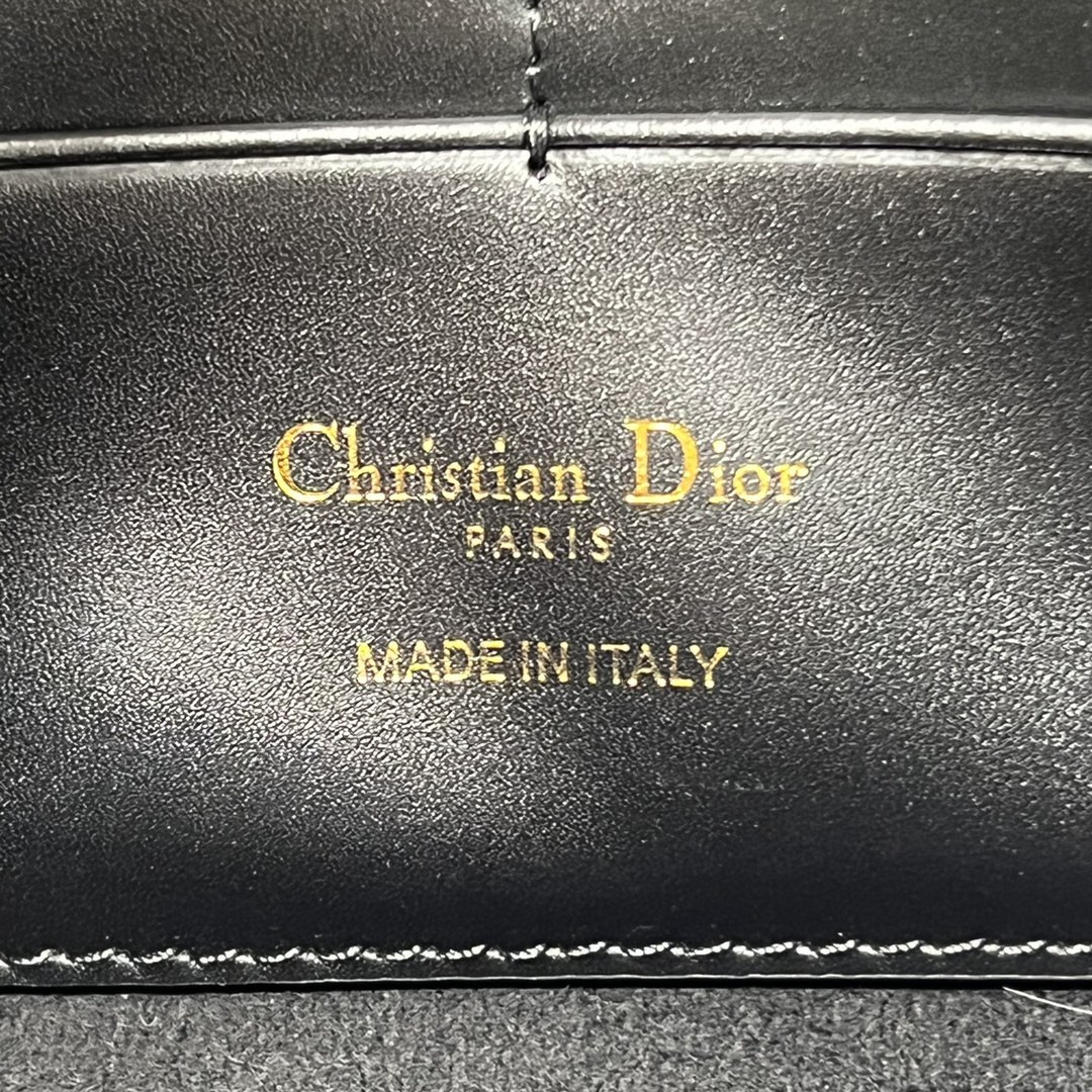 Dior Bobby East-west Pouch With Chain