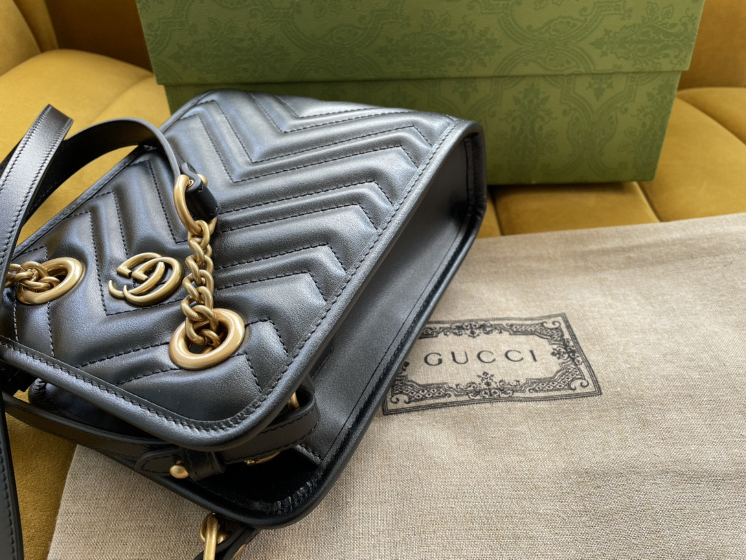 G*u*i gg marmont bag