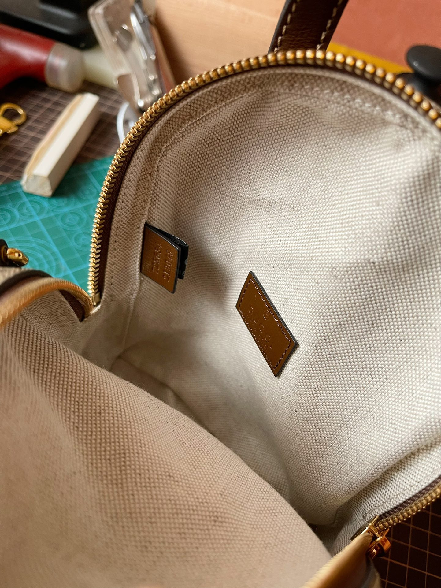 G*u*i gg retro bag