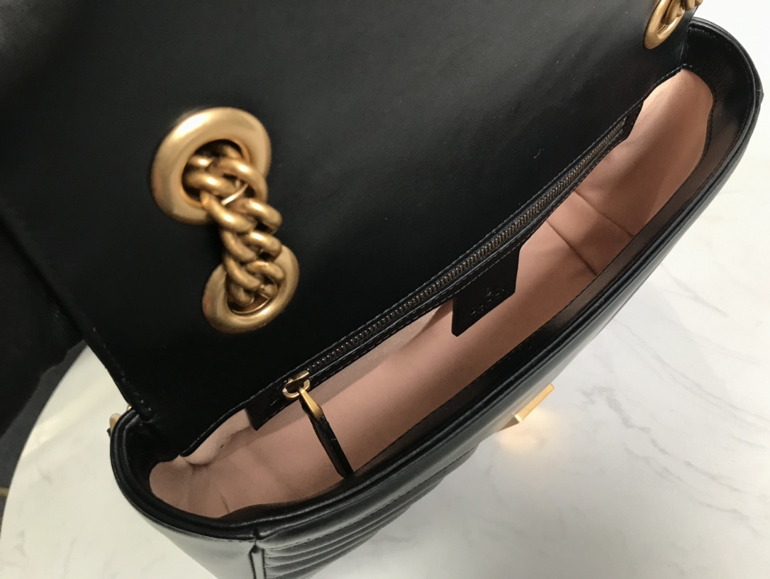 G*u*i gg marmont bag