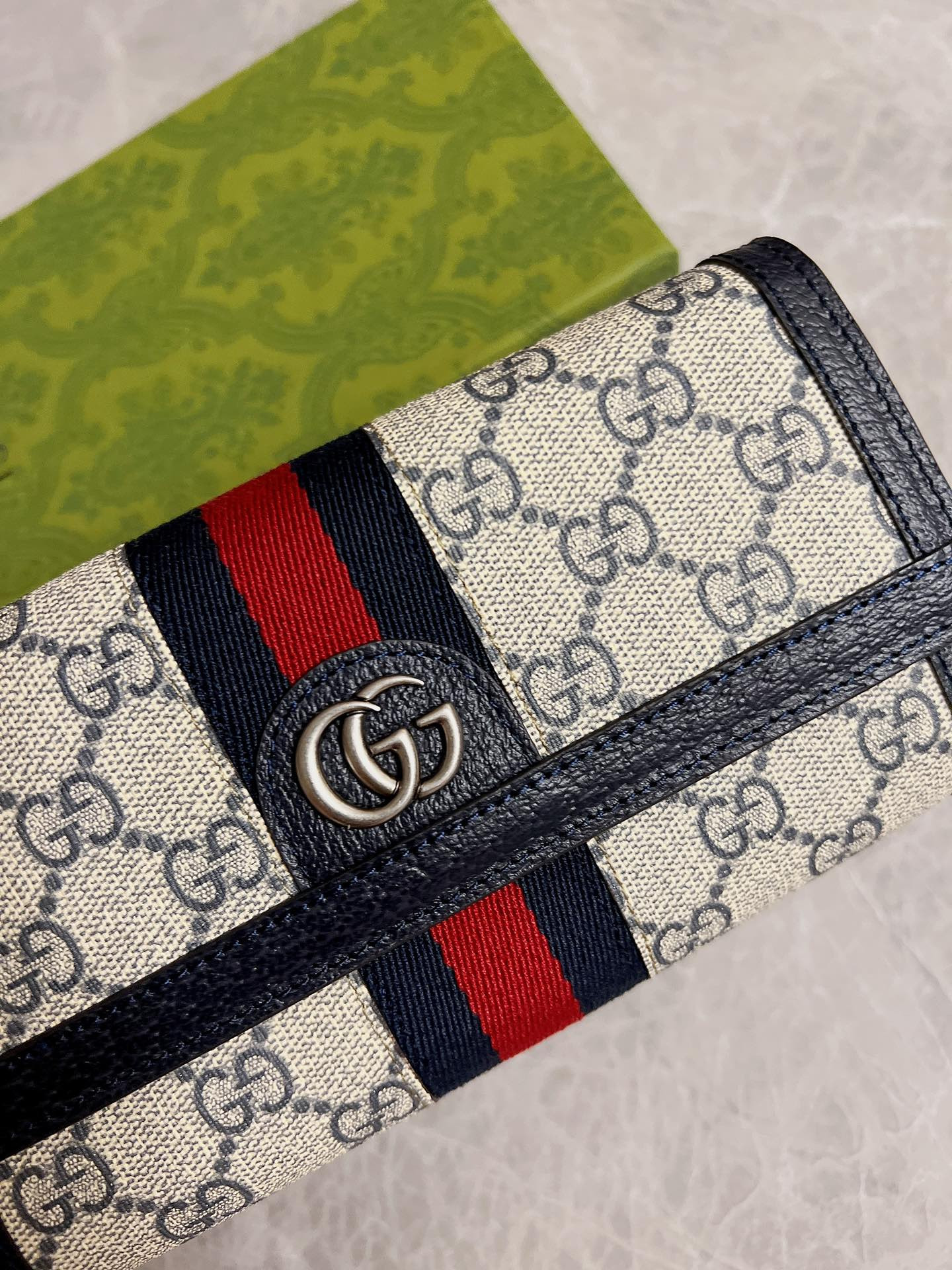 G*u*i ophidia bag