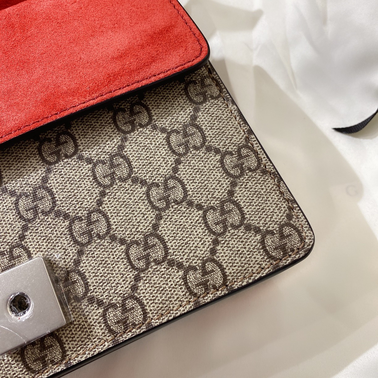 G*u*i dionysus bag